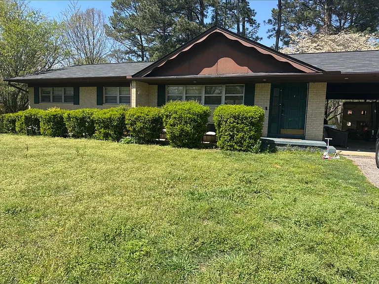 15 Greenway Dr — Photo 3