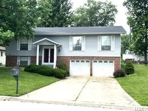 68 Julie Ln, Saint Peters, MO 63376