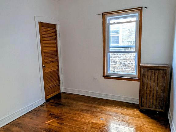 5th image of 5254 W Montrose Ave #2