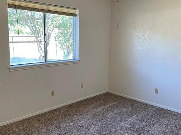 3rd image of 718 Greencove Dr