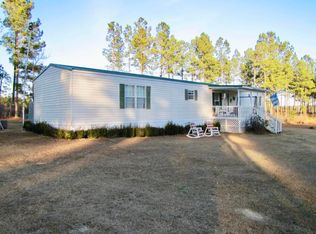 628 Old Country Pl, Bonneau, SC 29431