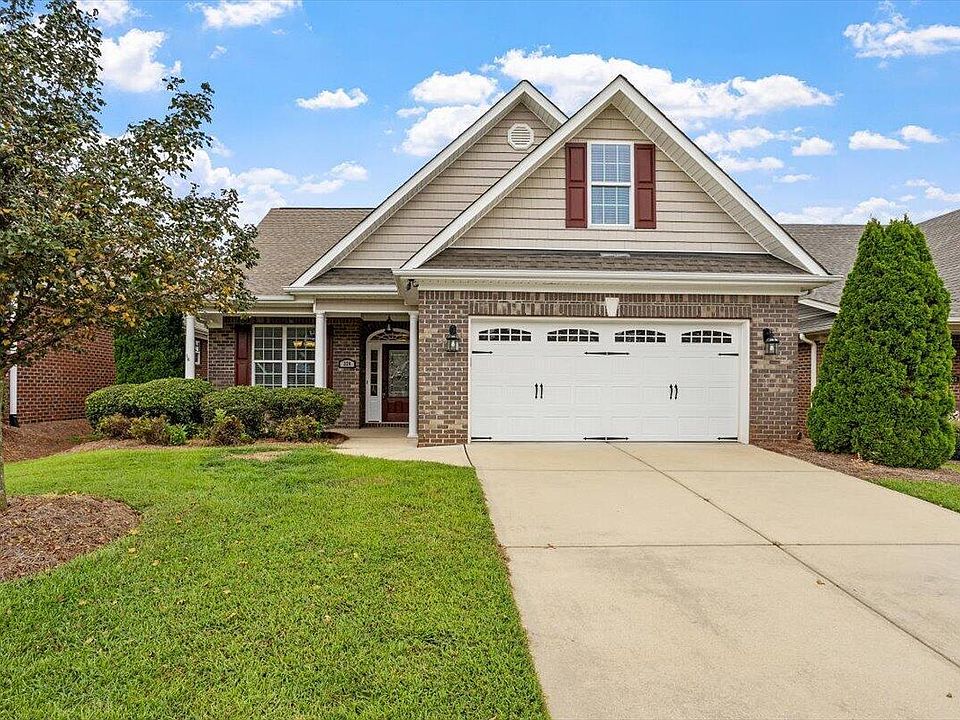 1st image of 224 Shady Hollow Ln