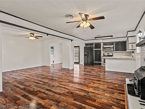 5th image of 6700 S 6th St