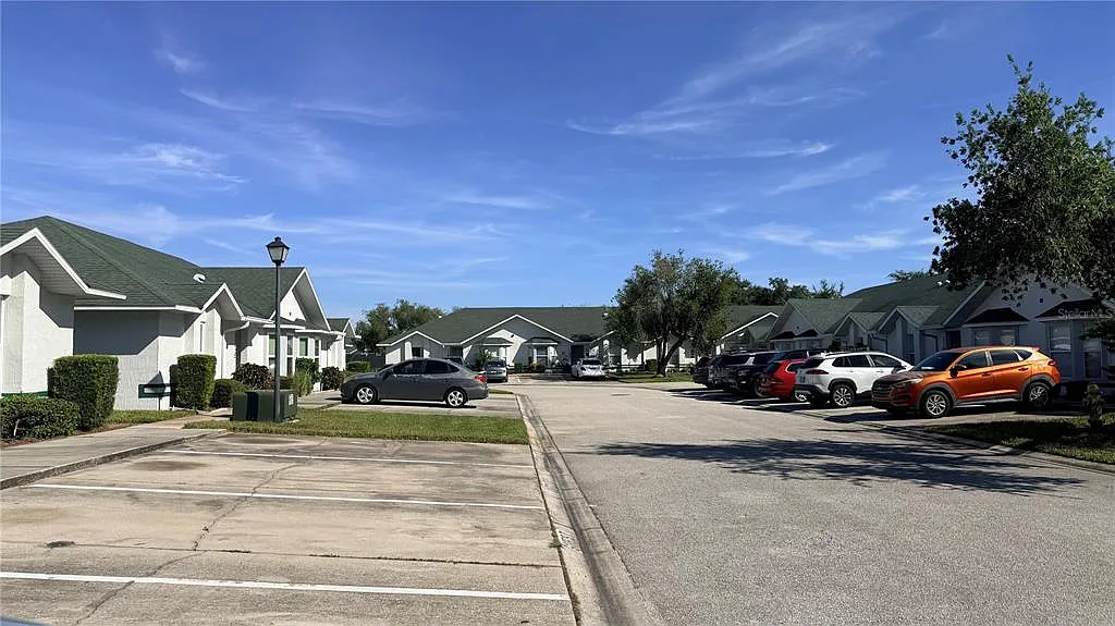 3 bed, 2.0 bath, 1148 sqft, $1,850 — Photo 3