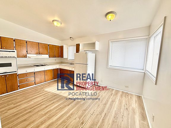 4th image of 826 Washington Ave #816