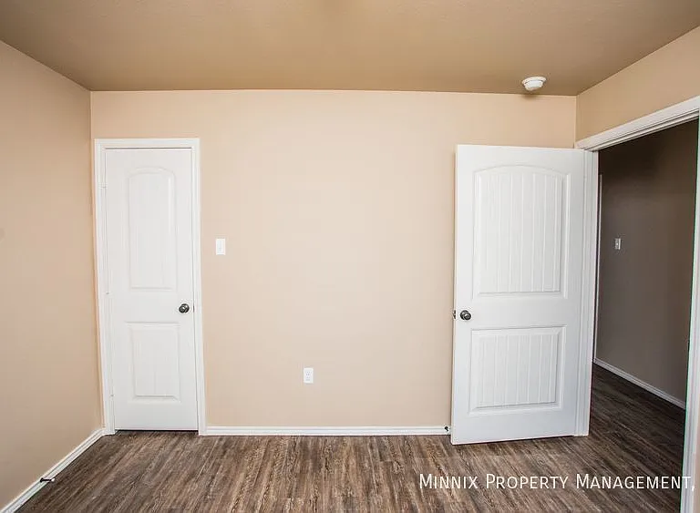 2602 N Avenue P — Photo 16