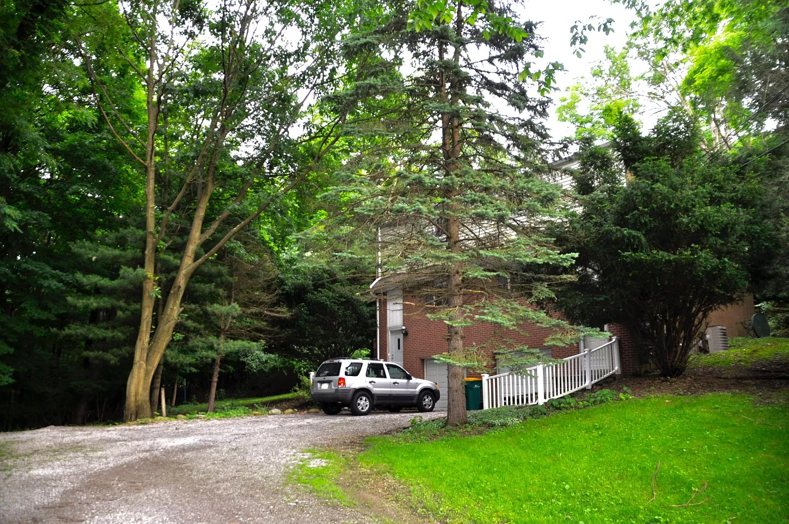 122-124 Morelli Dr photo 1