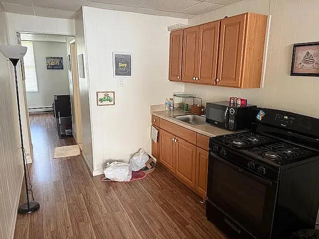 723 Adams St #2 — Photo 3