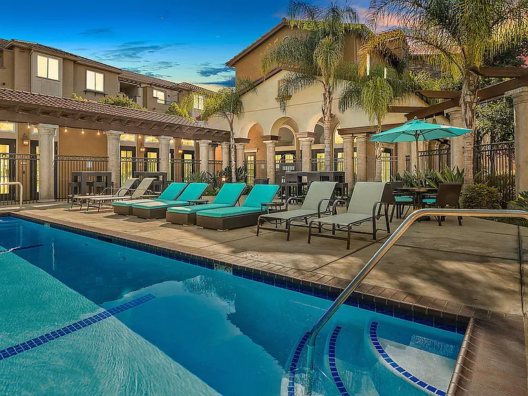 Bella Villagio — Photo 17
