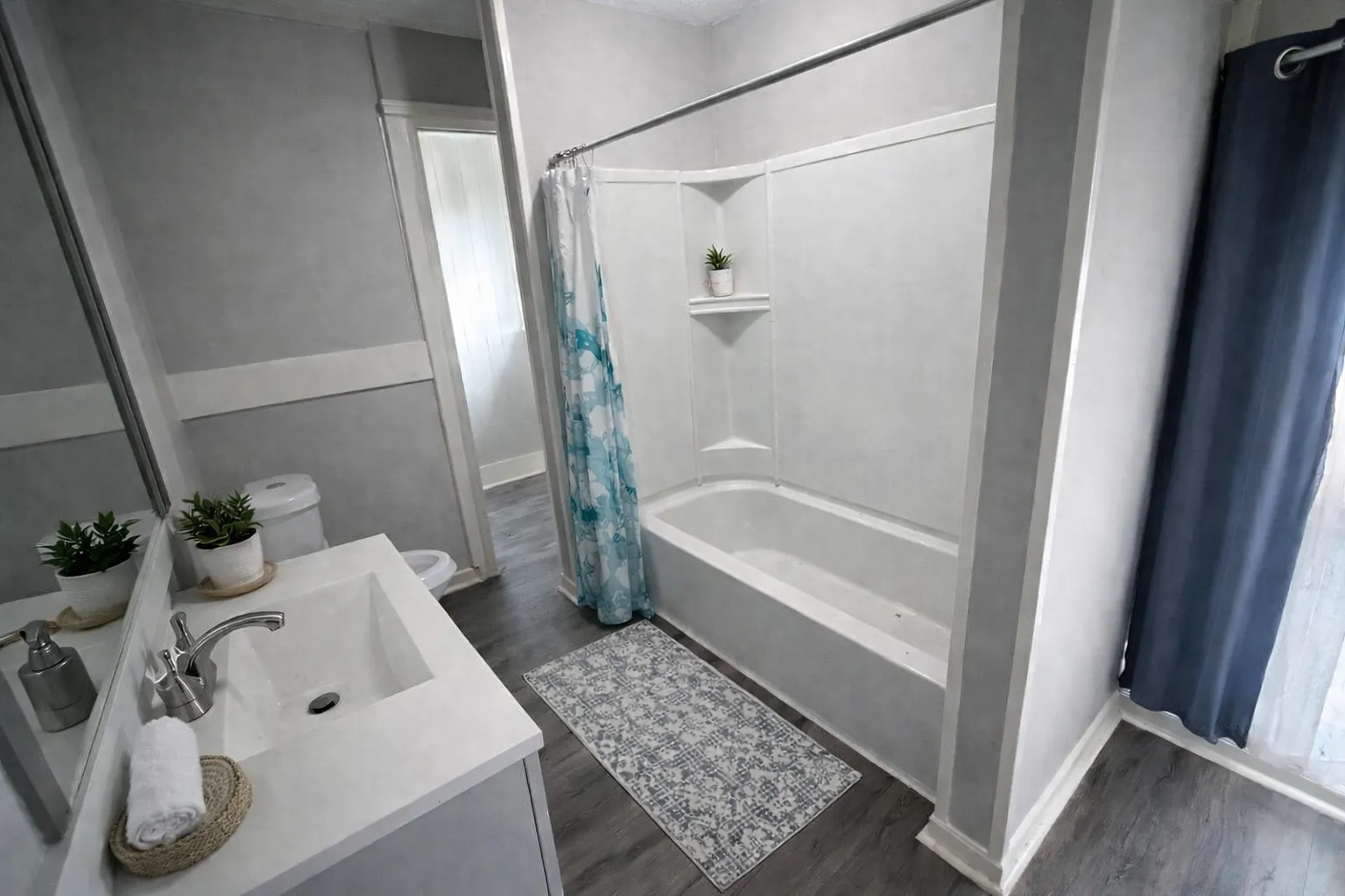 1157 Wilson Street - 2 — Photo 4