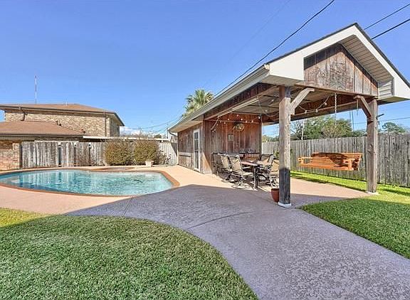 5th image of 2605 Golden Dr