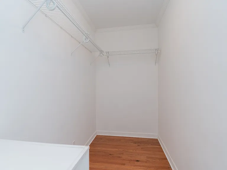 4 Orlando Dr — Photo 28