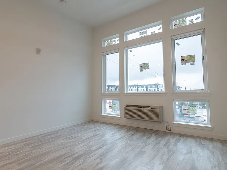 6011 SE 90th Ave — Photo 13