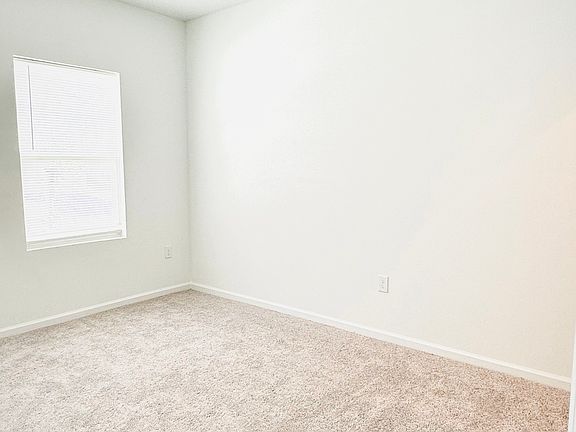 3rd image of 2652 Buttercup Ave #2652