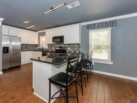 4th image of 7513 Kristene Ave