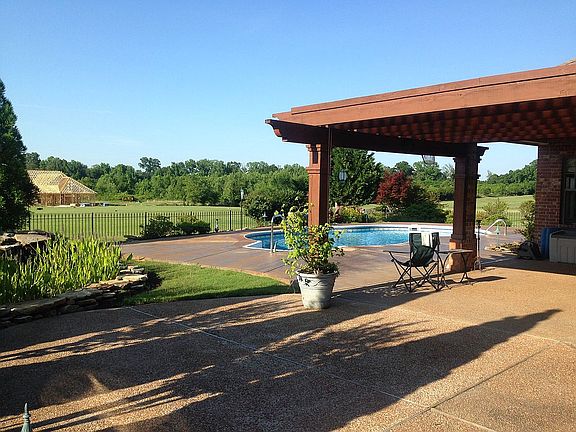 3rd image of 125 Pinehurst Dr