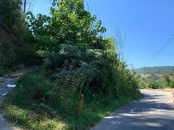 5th image of 951 Village Loop