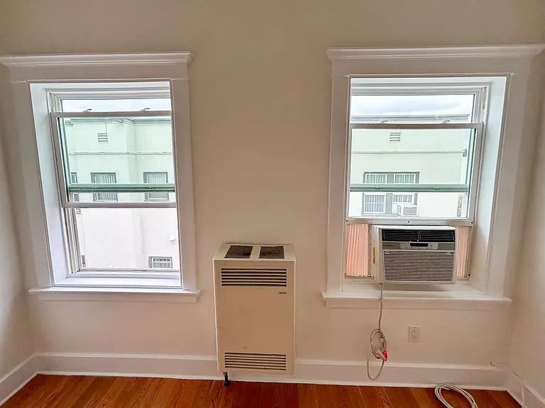 4440 Burns Ave #17 — Photo 4