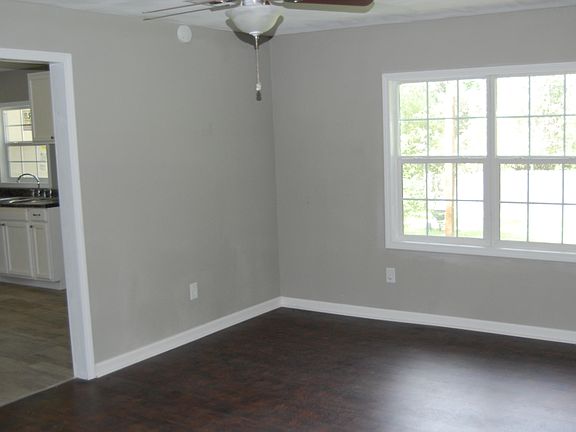 4th image of 1401 Aaron Ave