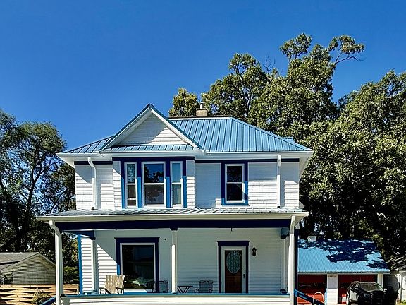 3rd image of 219 Lyons Ct