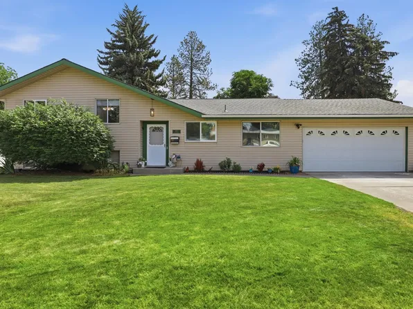 413 N 3rd St, Cheney, WA 99004