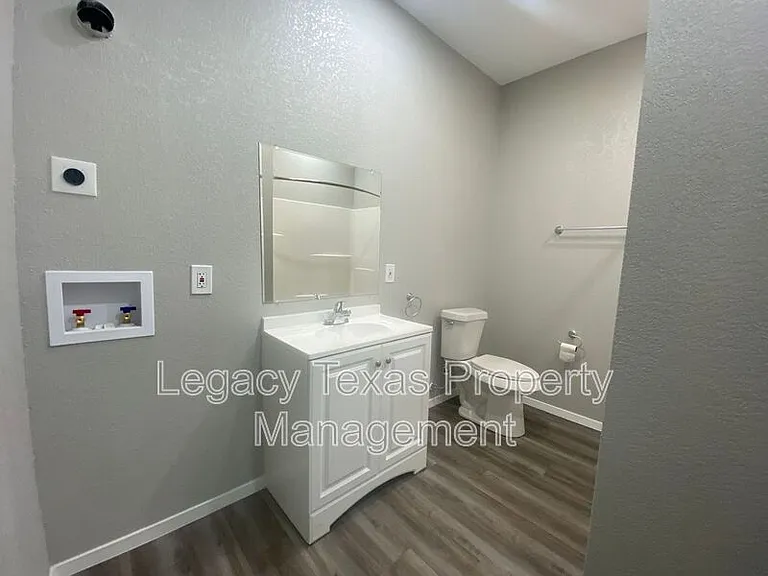 1113 S Walnut St #A — Photo 7