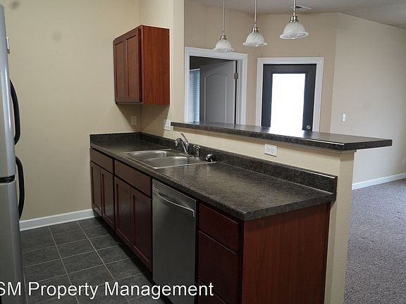 4th image of 119 Crystal St Unit 104