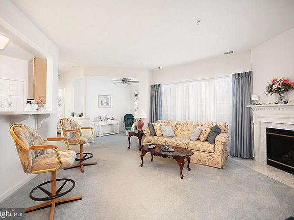 3rd image of 1108D Spalding Dr #88