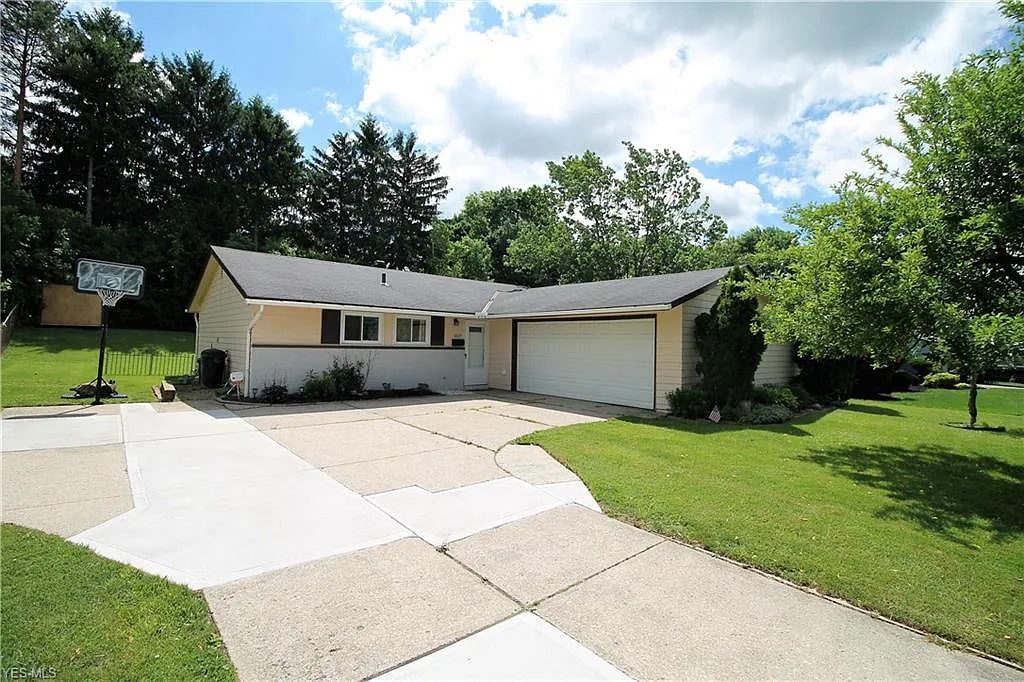 6017 Kimberly Dr photo 1