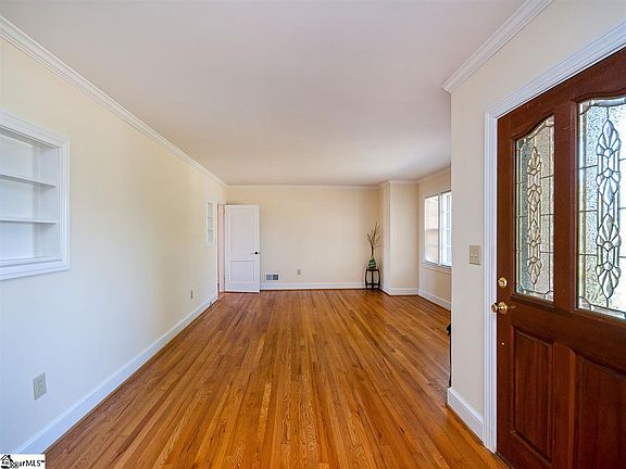 3rd image of 110 Bradley Blvd