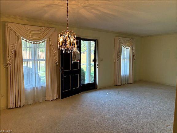 5th image of 500 Shamrock Rd