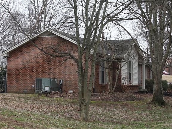 2nd image of 313 Hampshire Ct