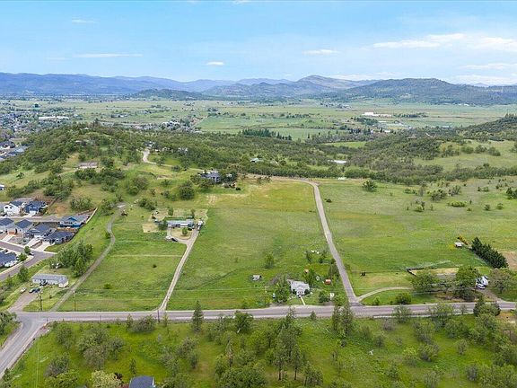 5th image of 963 Stevens Rd