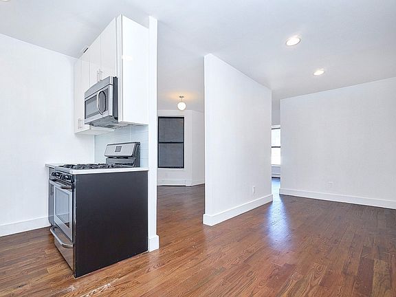4th image of 2269 A C Powell Blvd APT 4D