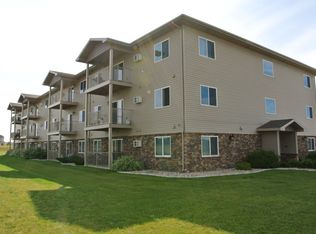 2208 33rd St NW, Minot, ND 58703