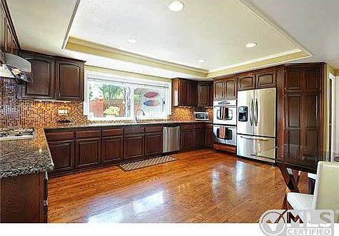 3rd image of 1757 Essex St