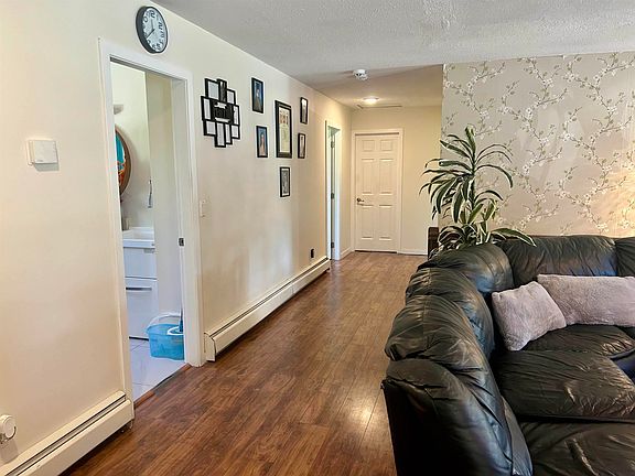 3rd image of 20929 Hunter Pl
