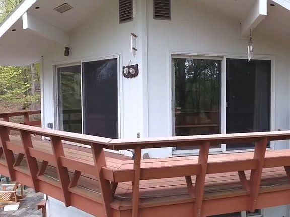  Upper deck w/ large window