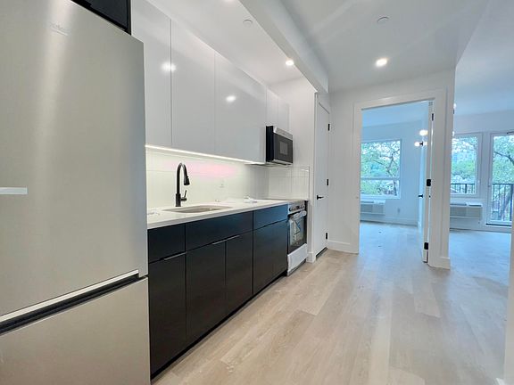 5th image of 1035 President St #4A