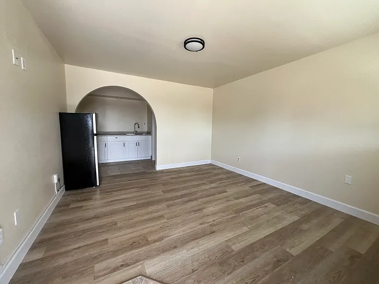 Farmington Flats — Photo 8