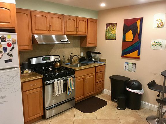 5th image of 2544 Ulloa St