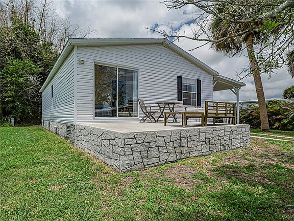 5th image of 818 Thrush Cir
