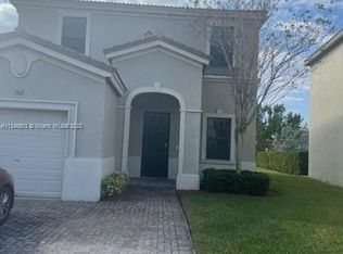 762 NE 193rd St, Miami, FL 33179