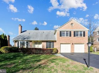 8905 Wooden Bridge Rd, Potomac, MD 20854
