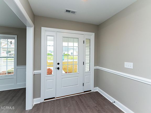 3rd image of 1212 Fellowes Ct