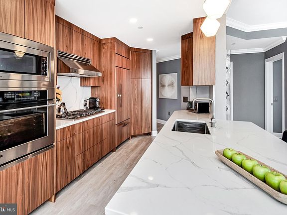 5th image of 440 S Broad St Unit 1701