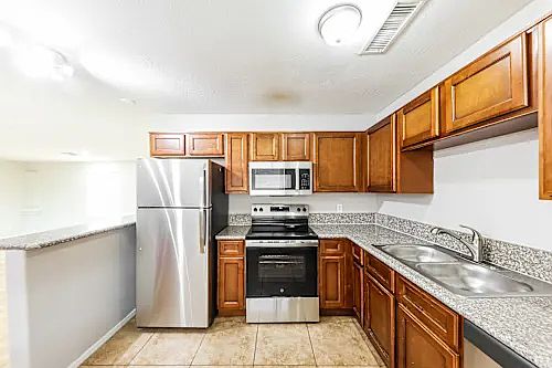 5th image of 12622 N 37th Dr #8