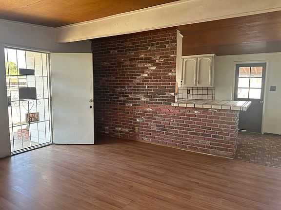 4th image of 907 Neville Street