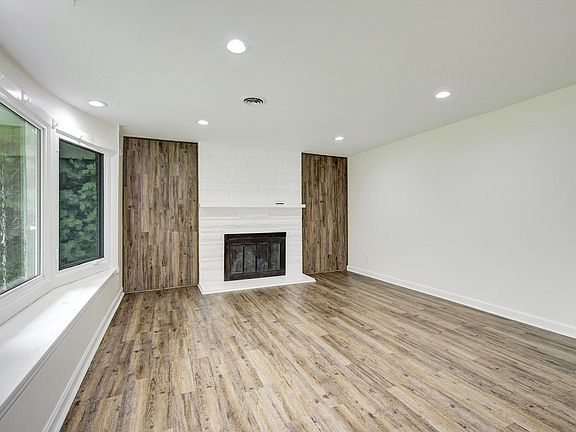 5th image of 5513 Speedway Ave