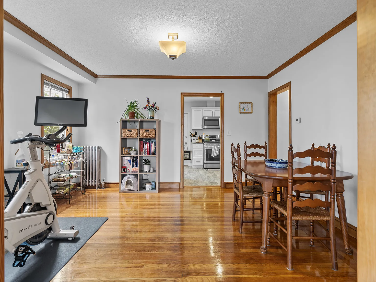 2 bed, 1100 sqft, $3,000 — Photo 4